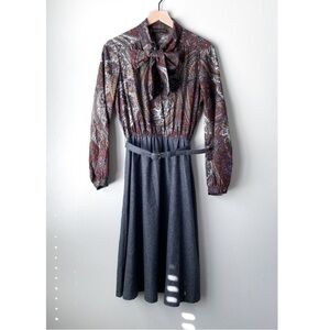 Vintage 70s Paisley Print Long Sleeve Tie Neck Midi Dress Union Made